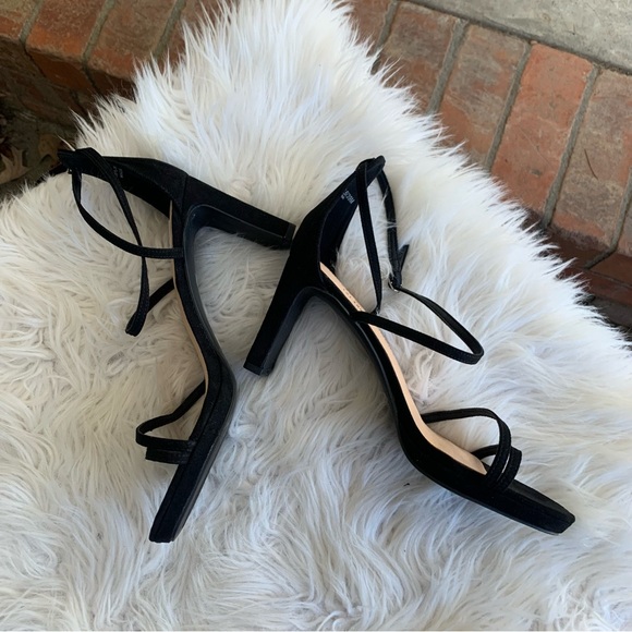 Chinese Laundry Chic Black Strappy Heels Size 8.5 - Picture 3 of 6